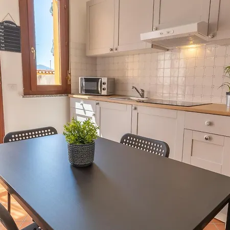 Apartman Montenero - B *